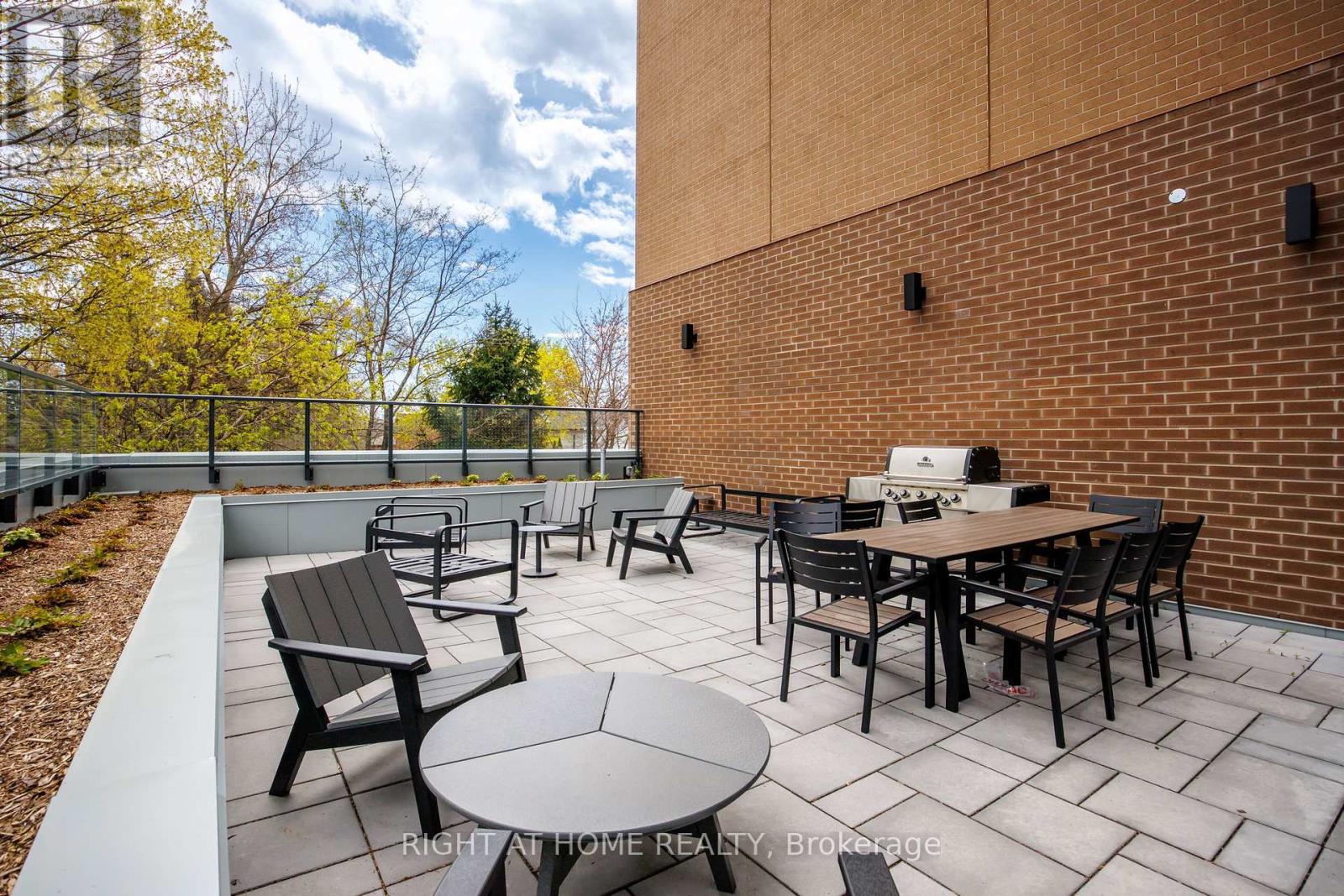 305 - 1161 Kingston Road, Toronto, Ontario  M4E 1T4 - Photo 25 - E13114912