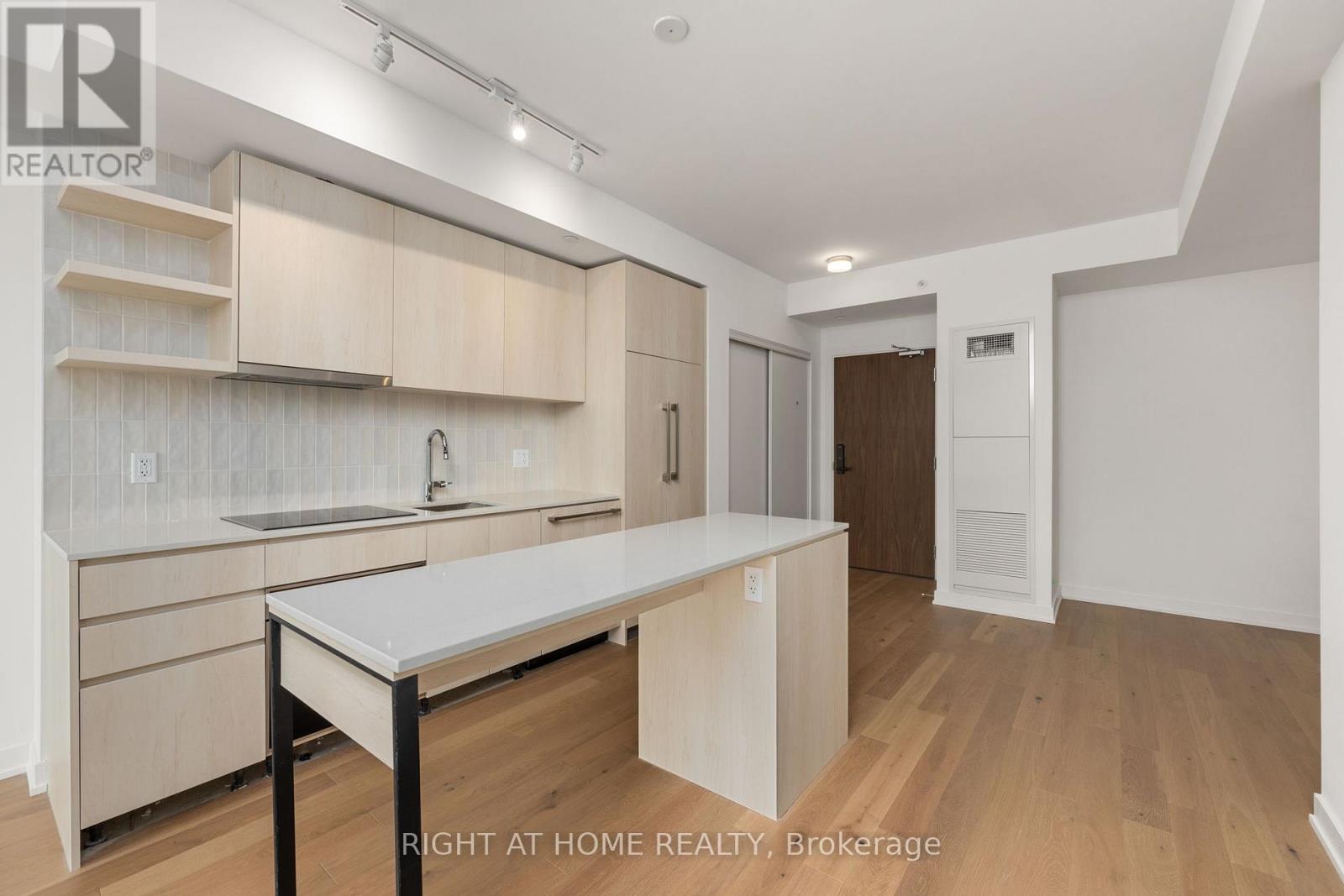 305 - 1161 Kingston Road, Toronto, Ontario  M4E 1T4 - Photo 5 - E13114912