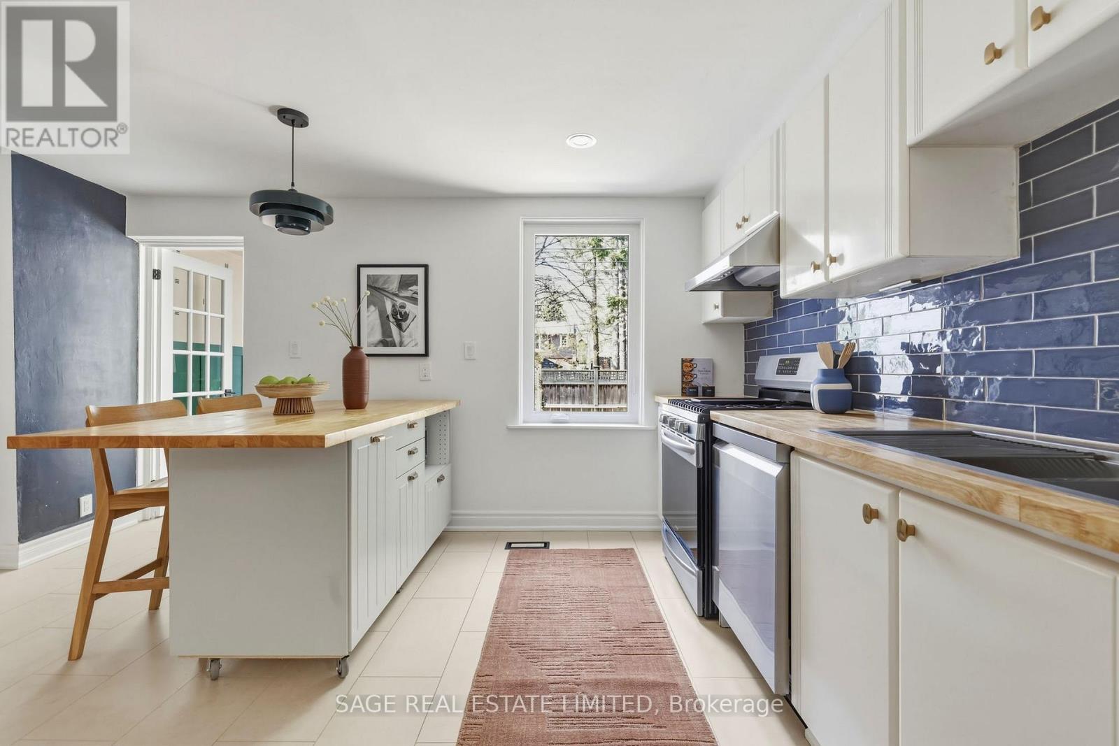 662 Woodbine Avenue, Toronto, Ontario  M4E 2J1 - Photo 13 - E13114920