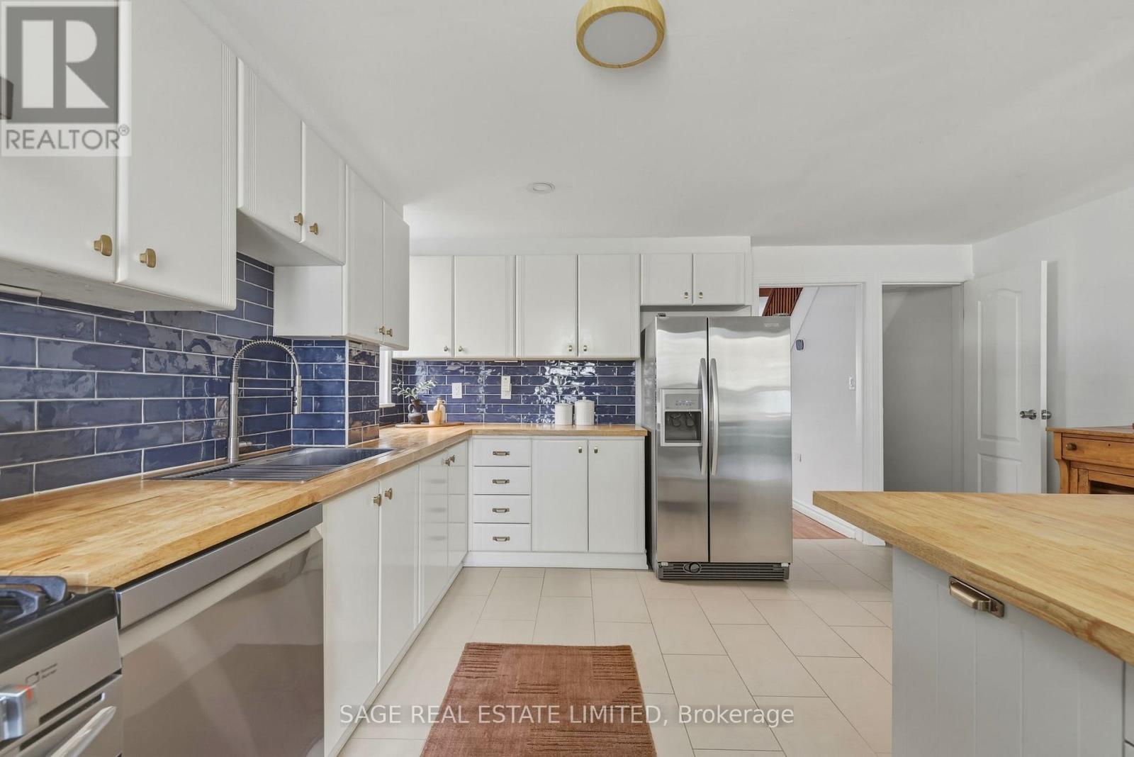 662 Woodbine Avenue, Toronto, Ontario  M4E 2J1 - Photo 15 - E13114920