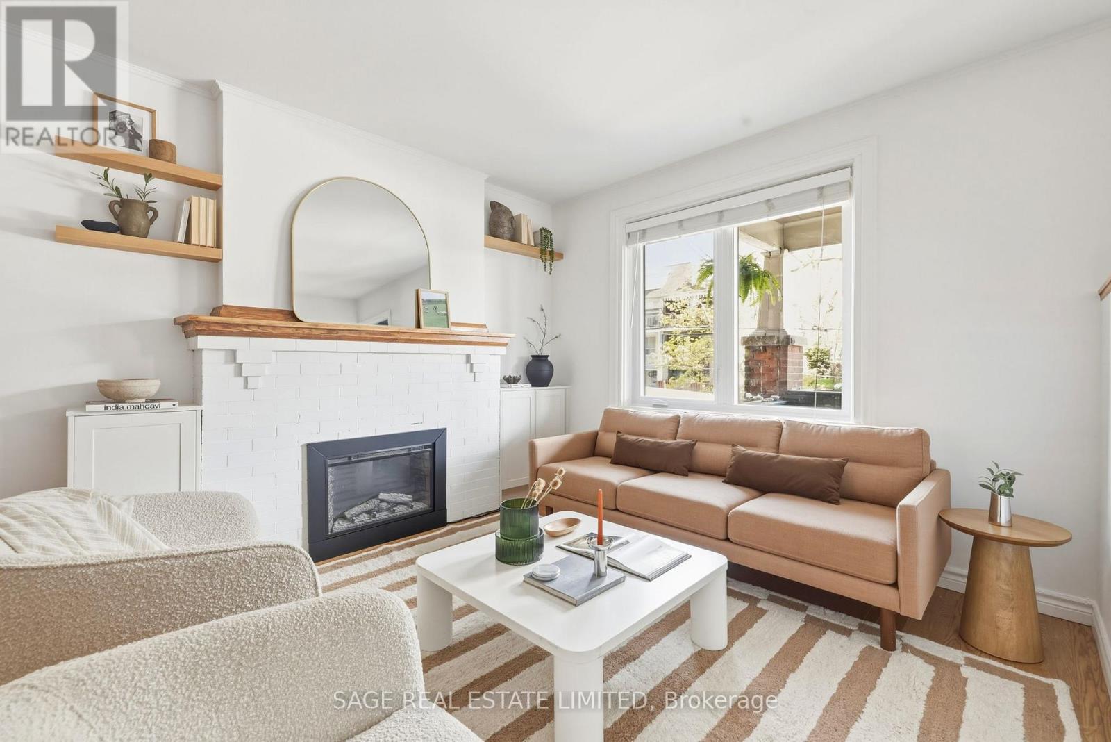 662 Woodbine Avenue, Toronto, Ontario  M4E 2J1 - Photo 3 - E13114920