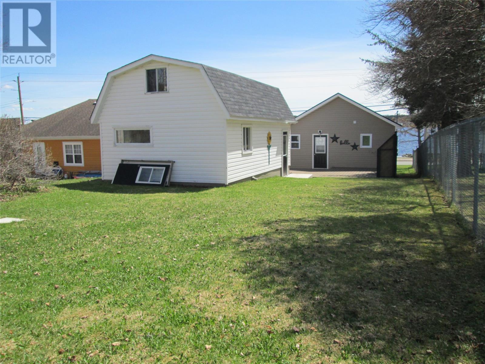 Photo 16