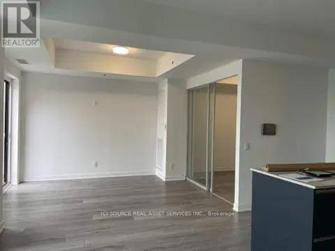 802 - 405 Dundas Street W, Oakville, Ontario  L6H 7E3 - Photo 4 - W13114896