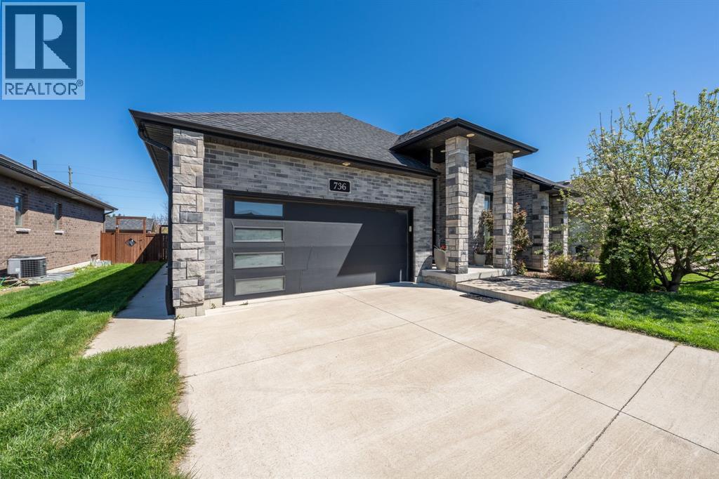 736 Remington Court, Sarnia