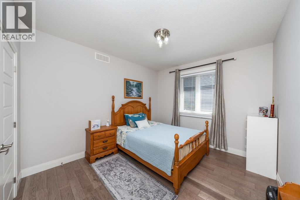 736 Remington Court, Sarnia photo 8