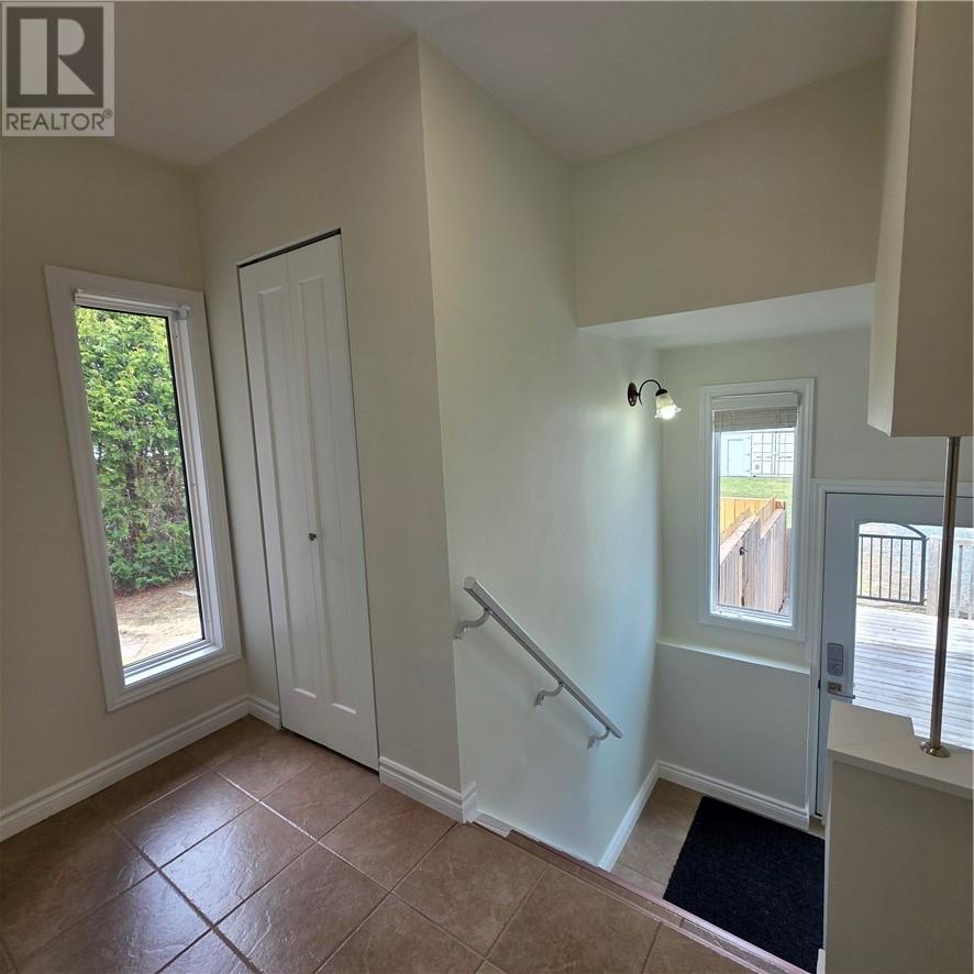 3225 Parkdale Crescent, Val Caron, Ontario  P3N 1A7 - Photo 3 - 2127657