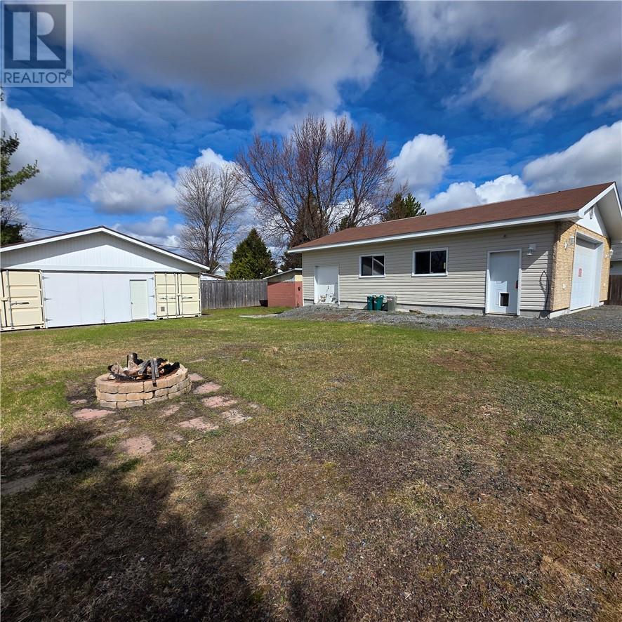 3225 Parkdale Crescent, Val Caron, Ontario  P3N 1A7 - Photo 37 - 2127657