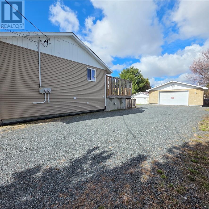 3225 Parkdale Crescent, Val Caron, Ontario  P3N 1A7 - Photo 44 - 2127657