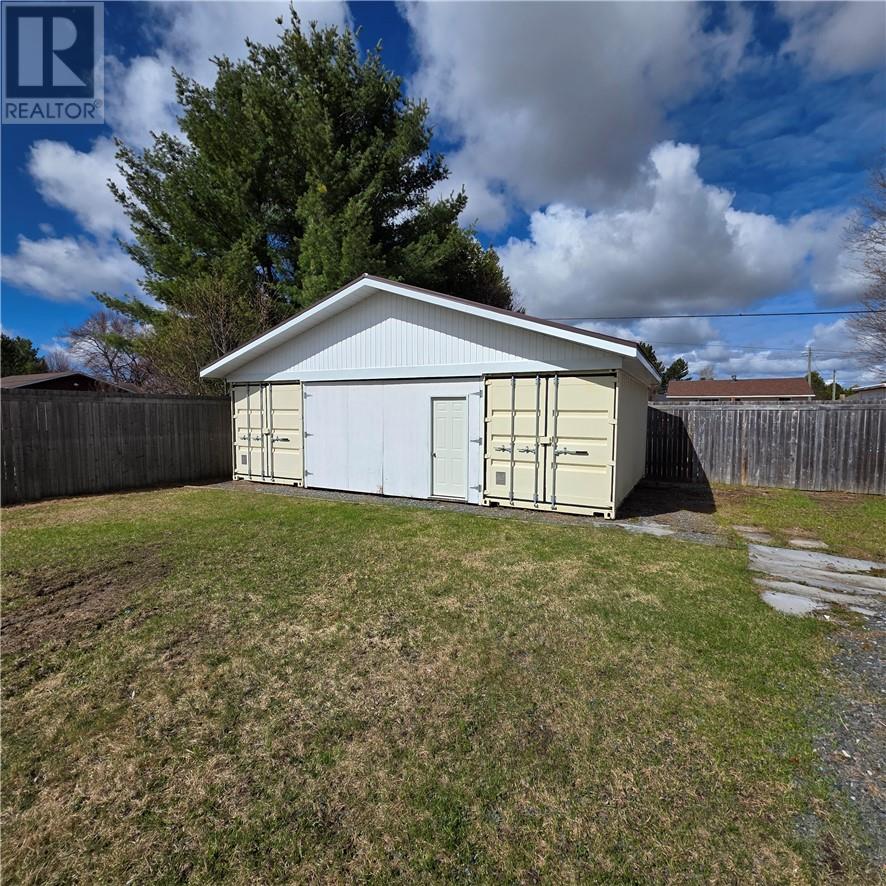 3225 Parkdale Crescent, Val Caron, Ontario  P3N 1A7 - Photo 60 - 2127657