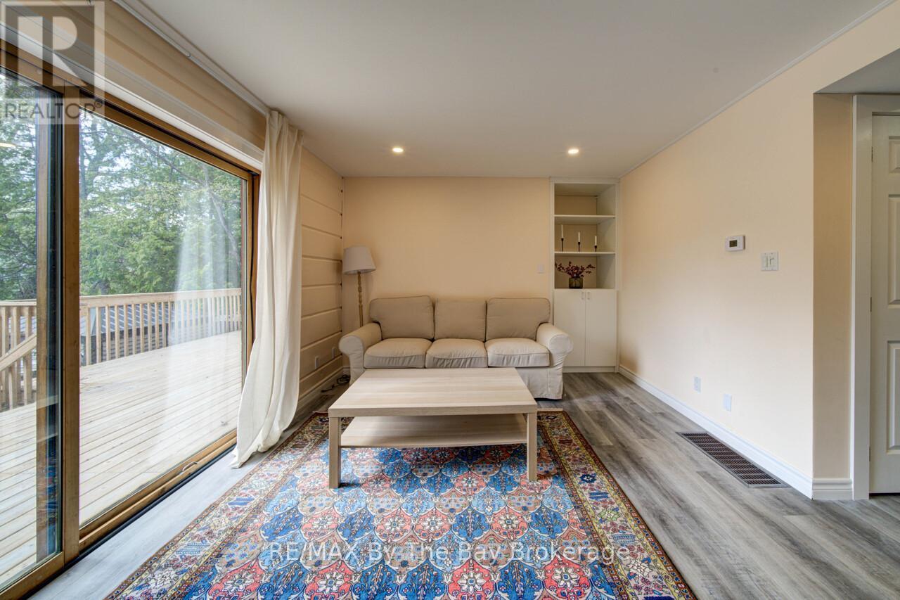 646 Oxbow Park Drive, Wasaga Beach, Ontario  L9Z 2V2 - Photo 22 - S13114826
