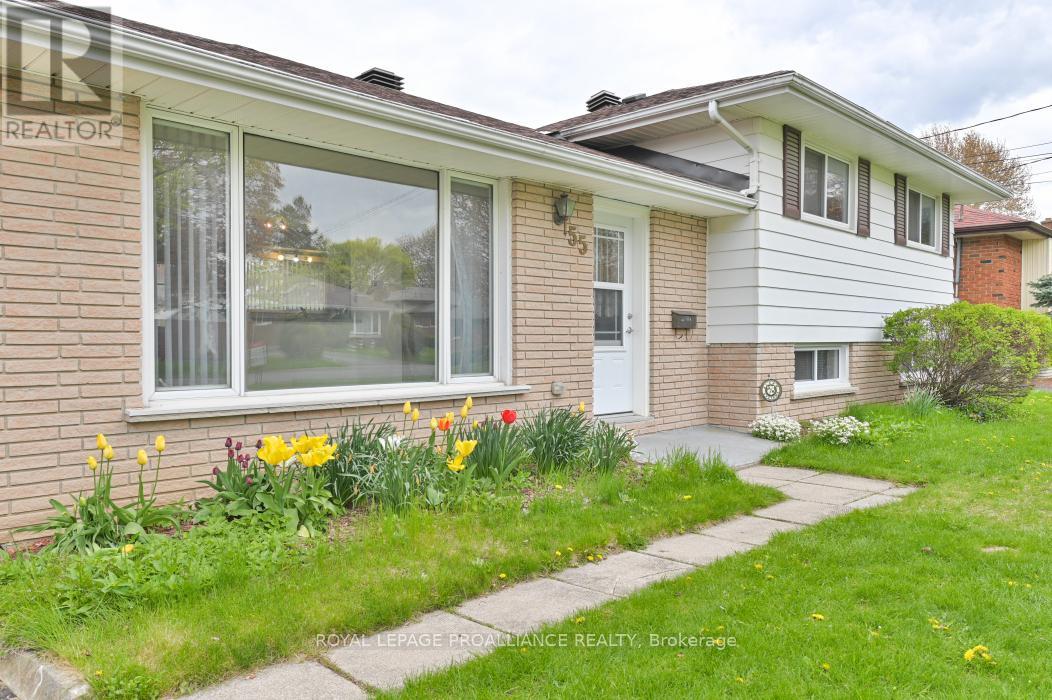 55 Village Drive, Belleville, Ontario  K8P 4K2 - Photo 2 - X13079706