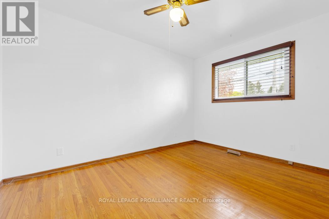 55 Village Drive, Belleville, Ontario  K8P 4K2 - Photo 15 - X13079706