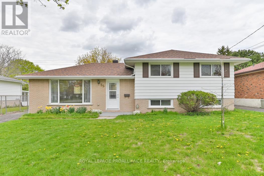 55 Village Drive, Belleville, Ontario  K8P 4K2 - Photo 34 - X13079706
