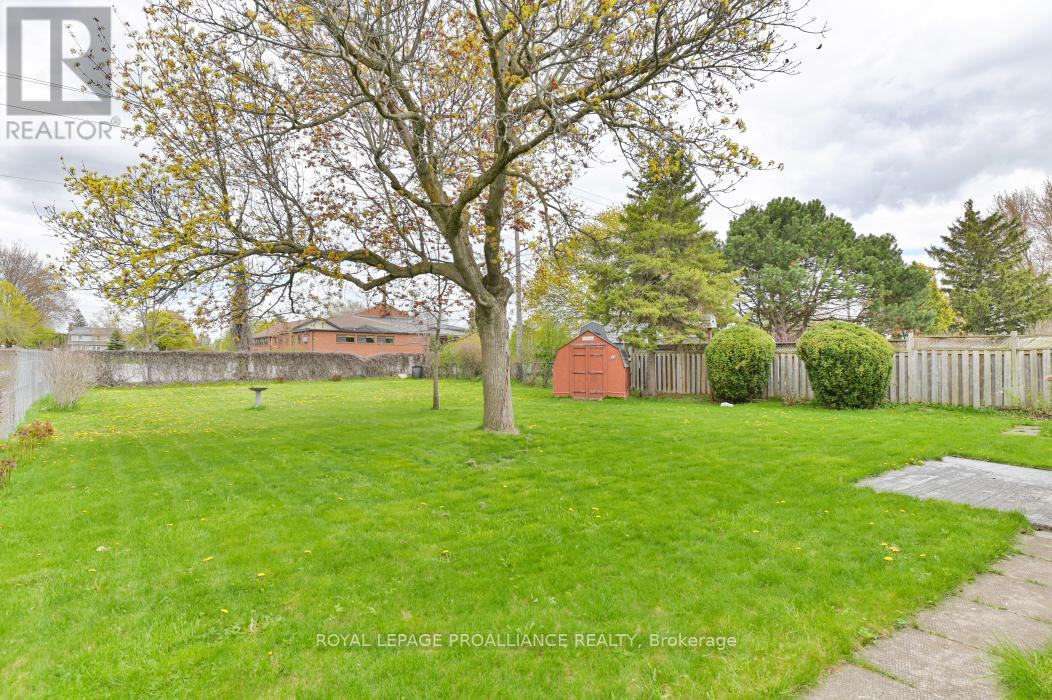 55 Village Drive, Belleville, Ontario  K8P 4K2 - Photo 31 - X13079706