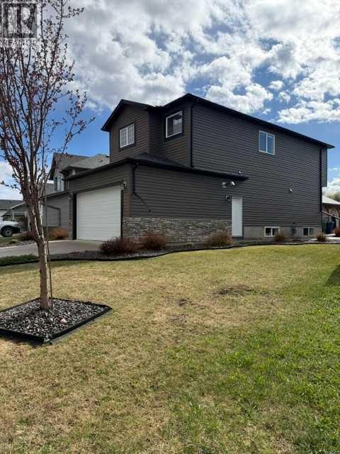 1204 1 Street Ne, Sundre, Alberta  T0M 1X0 - Photo 3 - A2282903