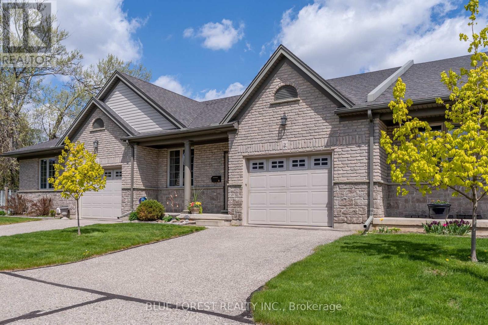 2 - 948 COLBORNE STREET, Brantford, Ontario