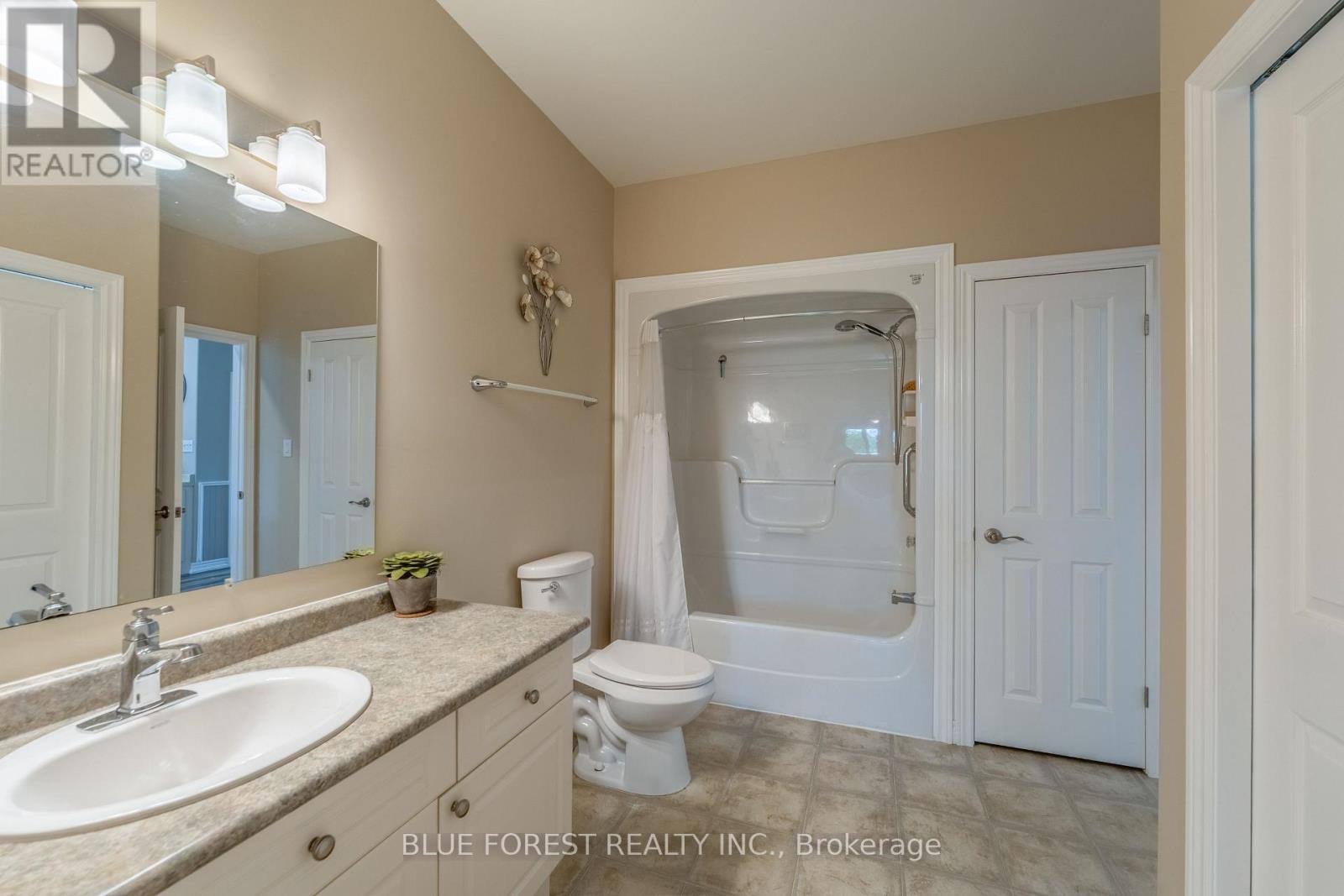 2 - 948 Colborne Street, Brantford, Ontario  N3S 3T4 - Photo 17 - X13115100