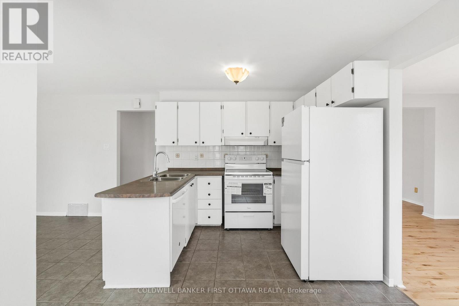 390 Cloverheath Crescent, Ottawa, Ontario  K1E 2R8 - Photo 14 - X13114960