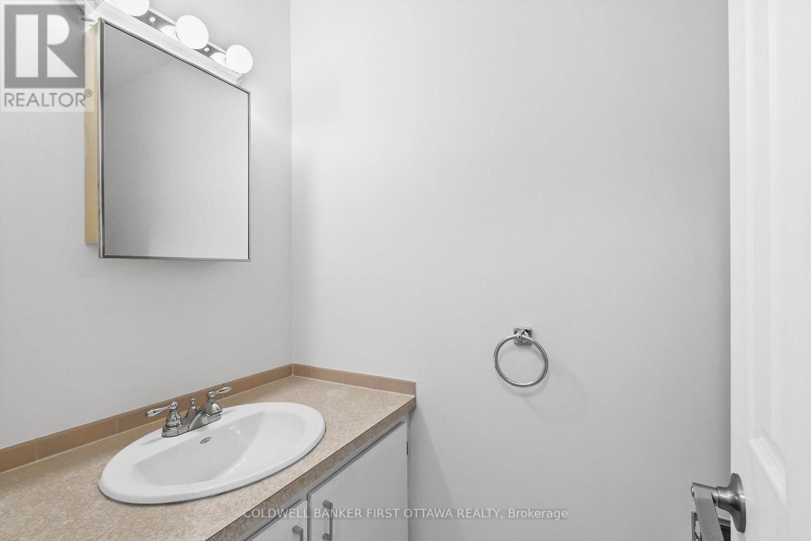 390 Cloverheath Crescent, Ottawa, Ontario  K1E 2R8 - Photo 18 - X13114960