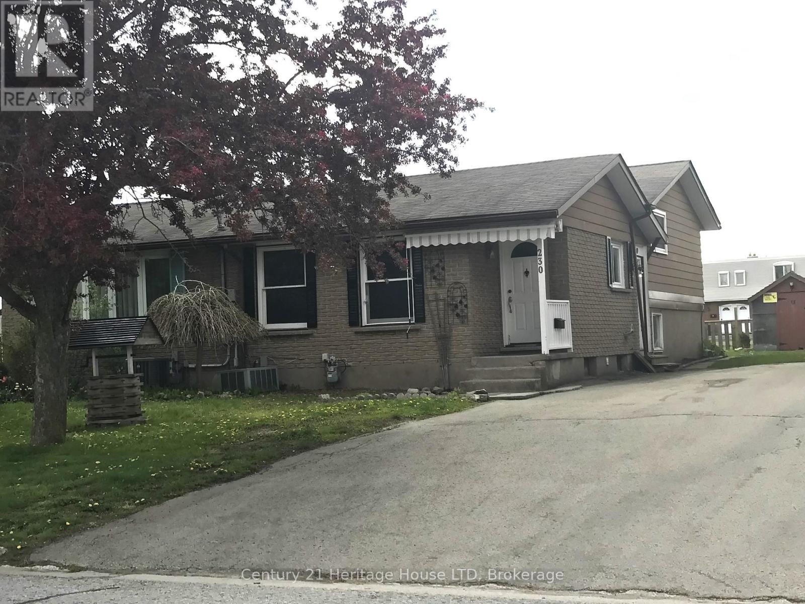 230 Hospital Drive, Fort Erie (Central), Ontario  L2A 5X1 - Photo 1 - X13114958