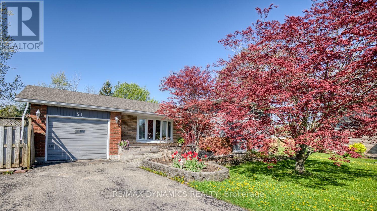 51 Karen Crescent, Welland, Ontario  L3C 2Y7 - Photo 2 - X13115070