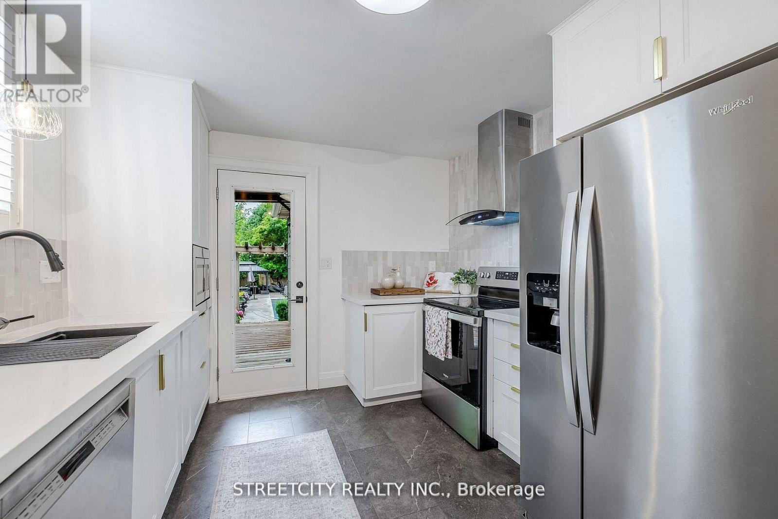 931 Waterloo Street, London East, Ontario  N6A 3X2 - Photo 8 - X13115082