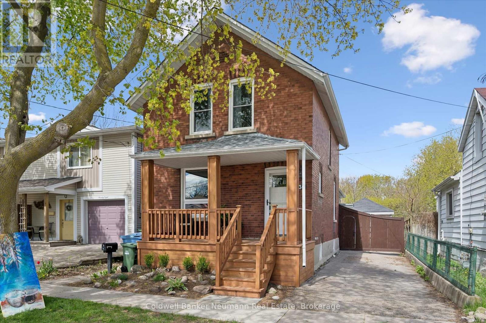 30 HURON STREET, Guelph, Ontario