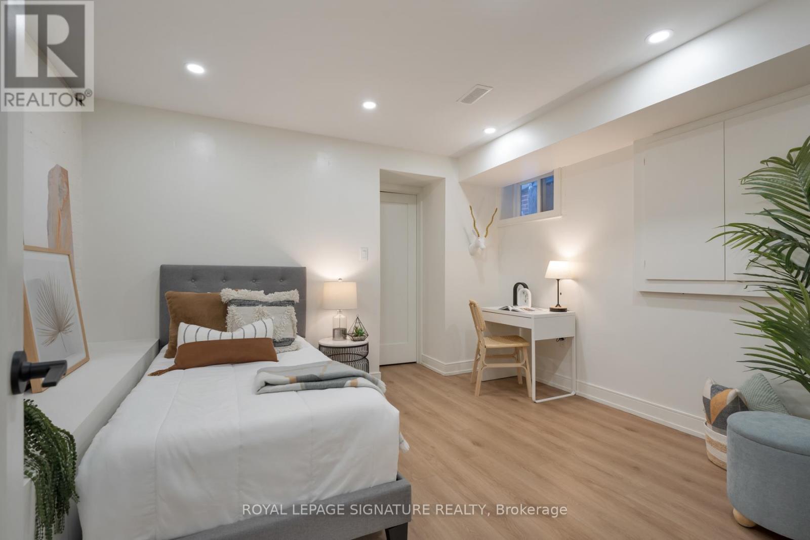 26 Pape Avenue, Toronto, Ontario  M4M 2V6 - Photo 26 - E12964918