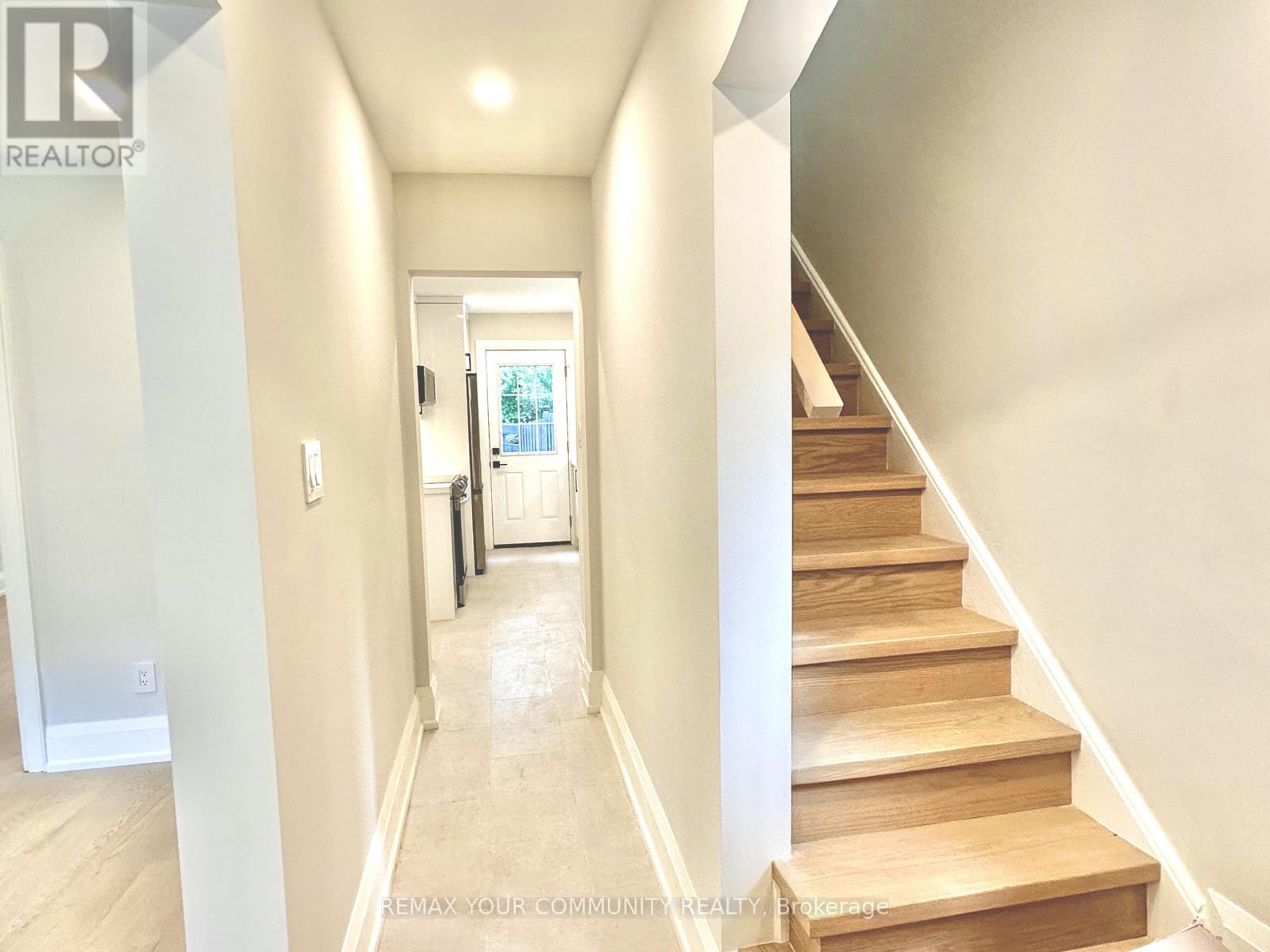 351 Fairlawn Avenue, Toronto, Ontario  M5M 1T5 - Photo 2 - C13115048