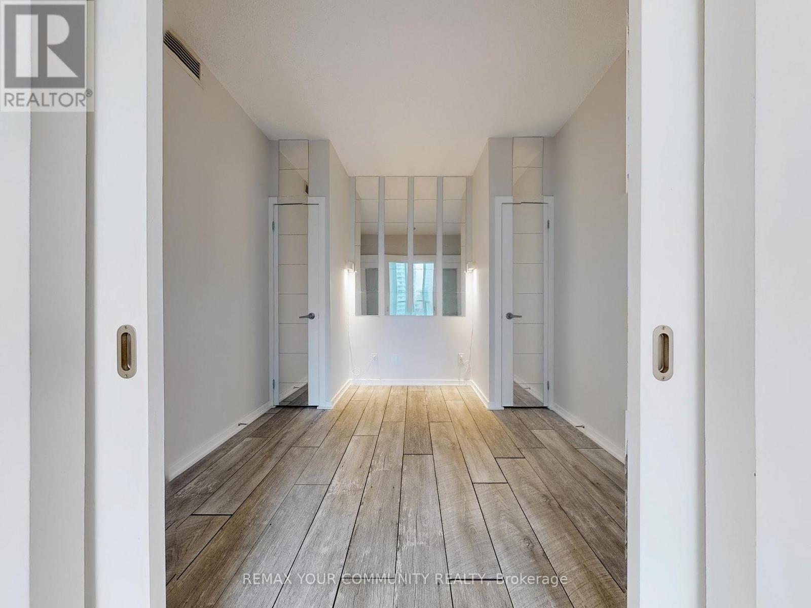 2212 - 208 Queens Quay West Street, Toronto, Ontario  M5J 2Y5 - Photo 9 - C13115104
