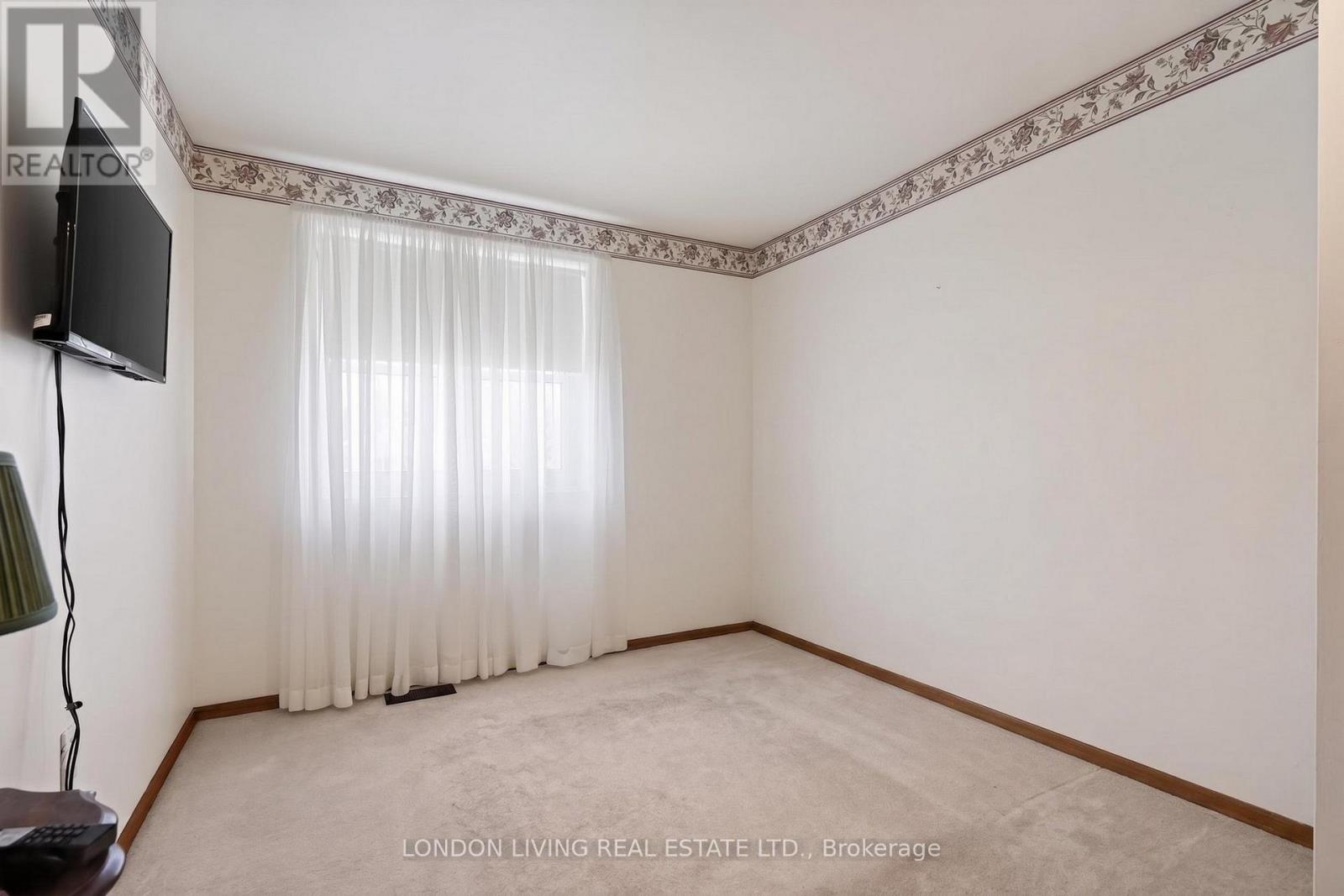 965 Osgoode Drive, London South (South Y), Ontario  N6E 1C9 - Photo 19 - X13053338