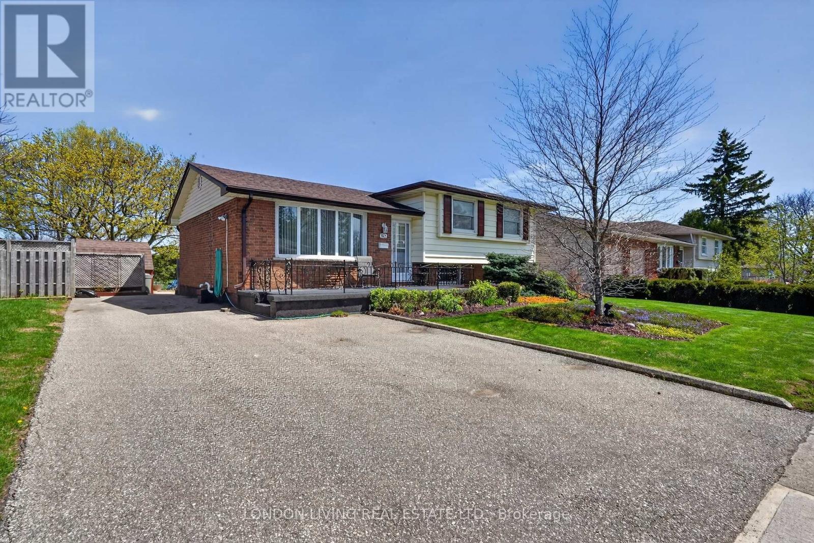 965 Osgoode Drive, London South (South Y), Ontario  N6E 1C9 - Photo 3 - X13053338