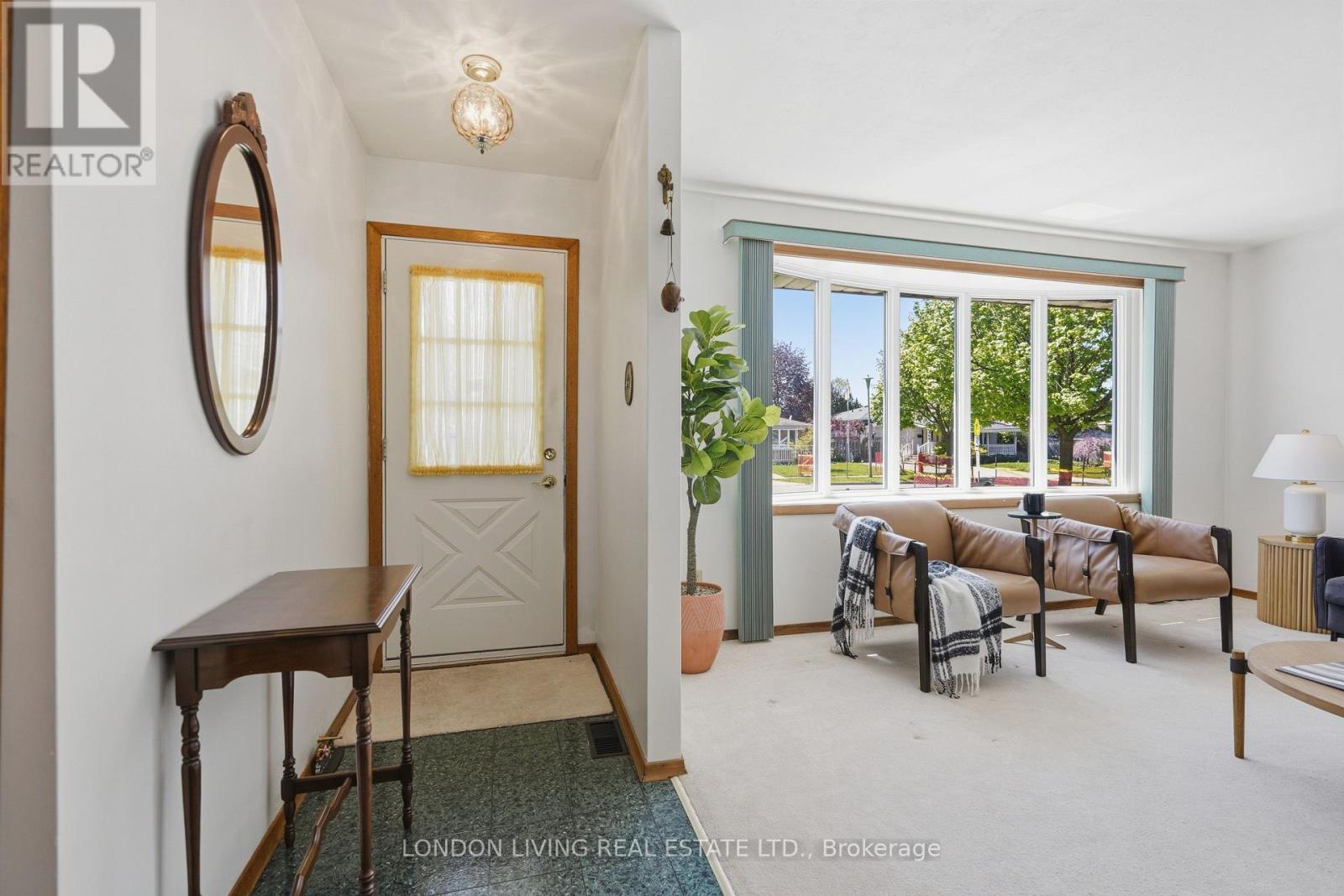 965 Osgoode Drive, London South (South Y), Ontario  N6E 1C9 - Photo 7 - X13053338