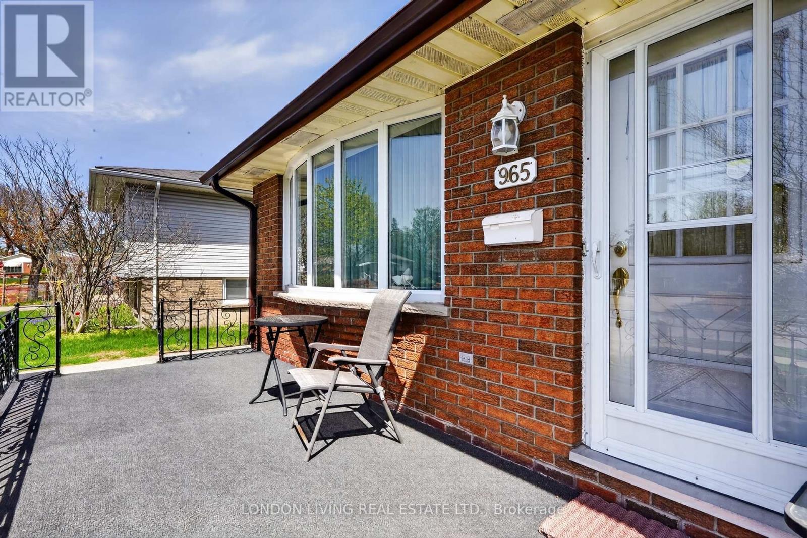 965 Osgoode Drive, London South (South Y), Ontario  N6E 1C9 - Photo 6 - X13053338
