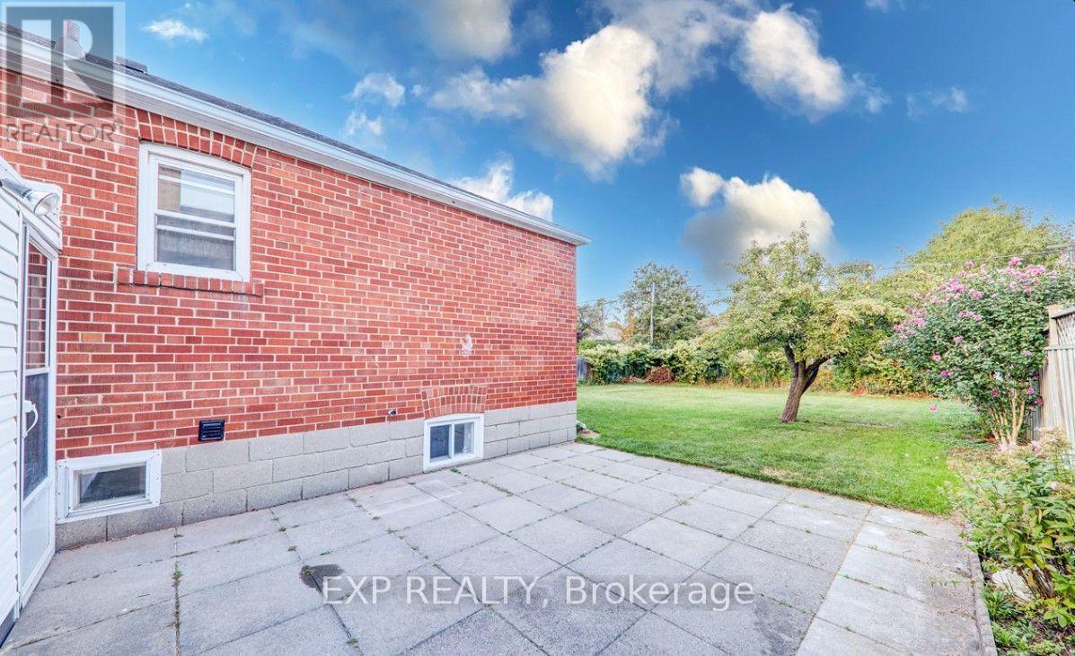 Bsmt - 45 Blaisdale Road, Toronto, Ontario  M1P 1V9 - Photo 8 - E13114956