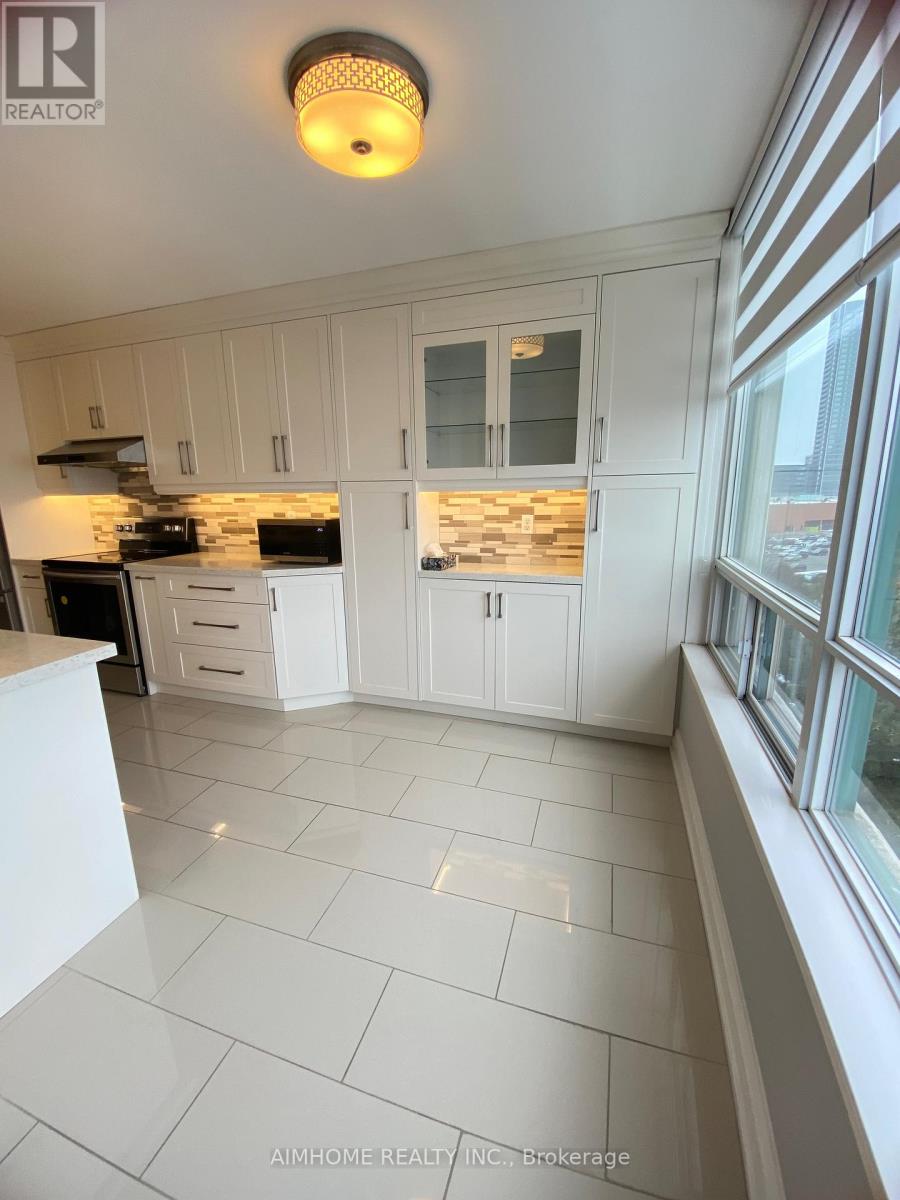 608 - 110 Promenade Circle, Vaughan, Ontario  L4J 7W8 - Photo 5 - N13114948