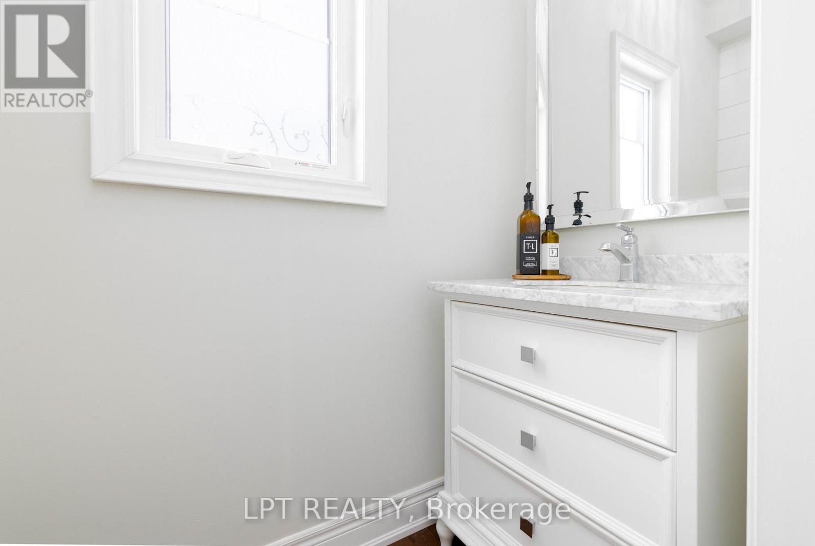 258 Andrew Street, Newmarket, Ontario  L3Y 1H2 - Photo 17 - N13114952