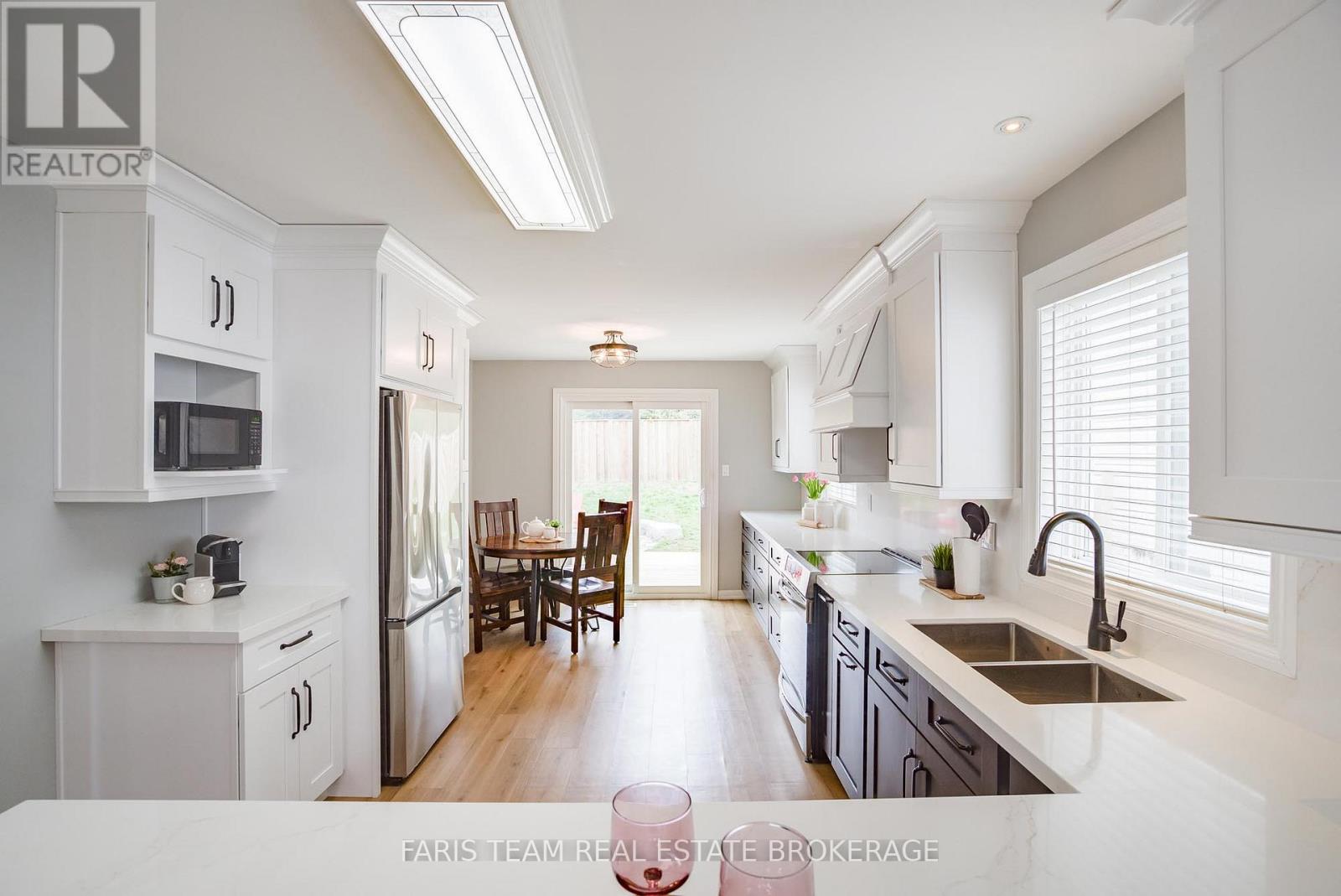 28 Stonemount Crescent, Essa (Angus), Ontario  L0M 1B4 - Photo 7 - N13115030