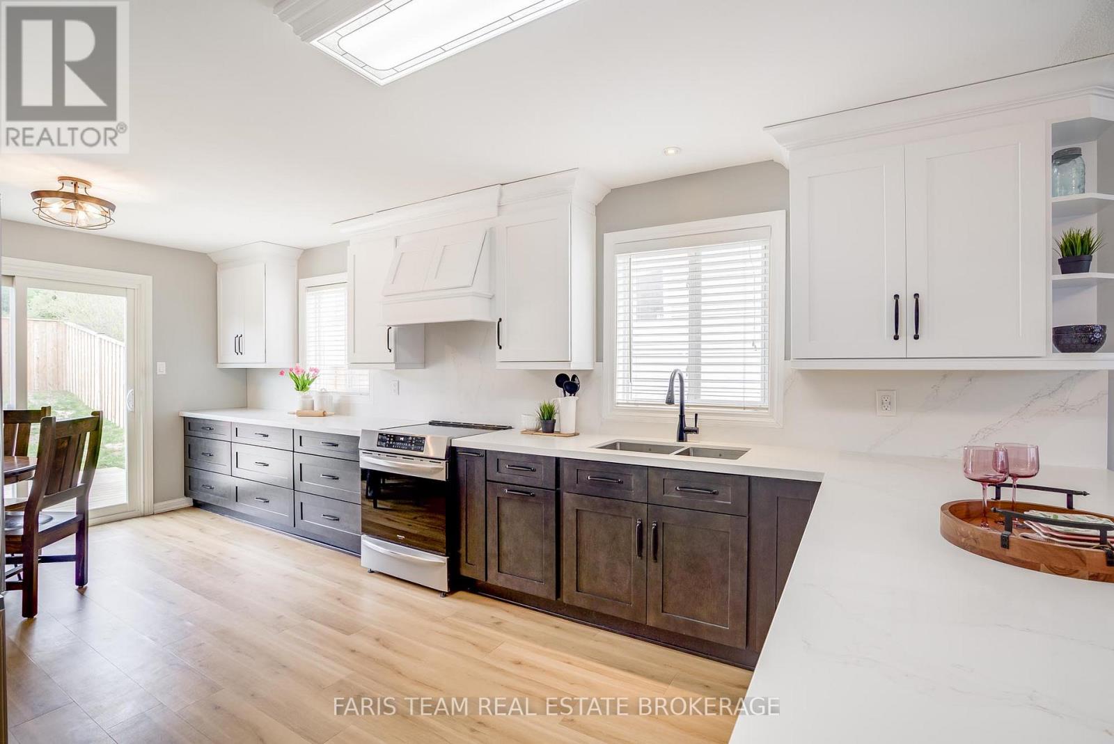 28 Stonemount Crescent, Essa (Angus), Ontario  L0M 1B4 - Photo 8 - N13115030