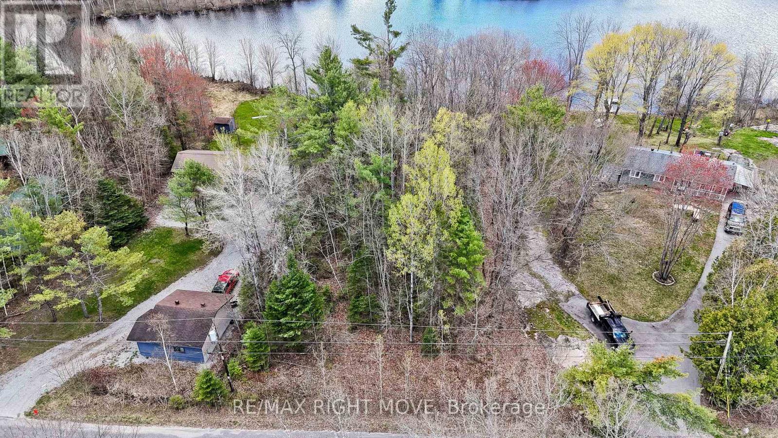 5123 Severn Pines Crescent, Severn, Ontario  L0K 2B0 - Photo 3 - S13115038