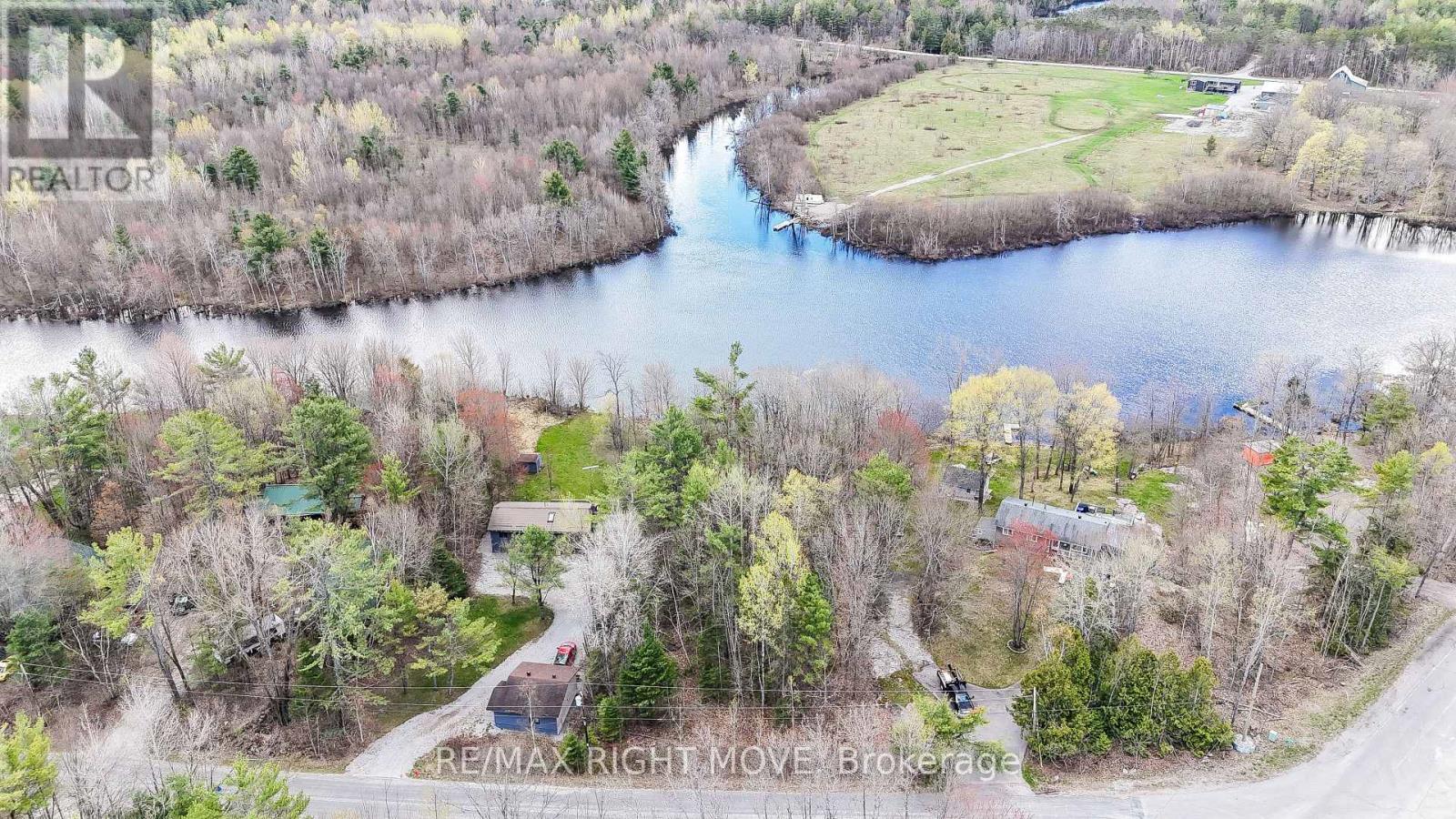 5123 Severn Pines Crescent, Severn, Ontario  L0K 2B0 - Photo 5 - S13115038