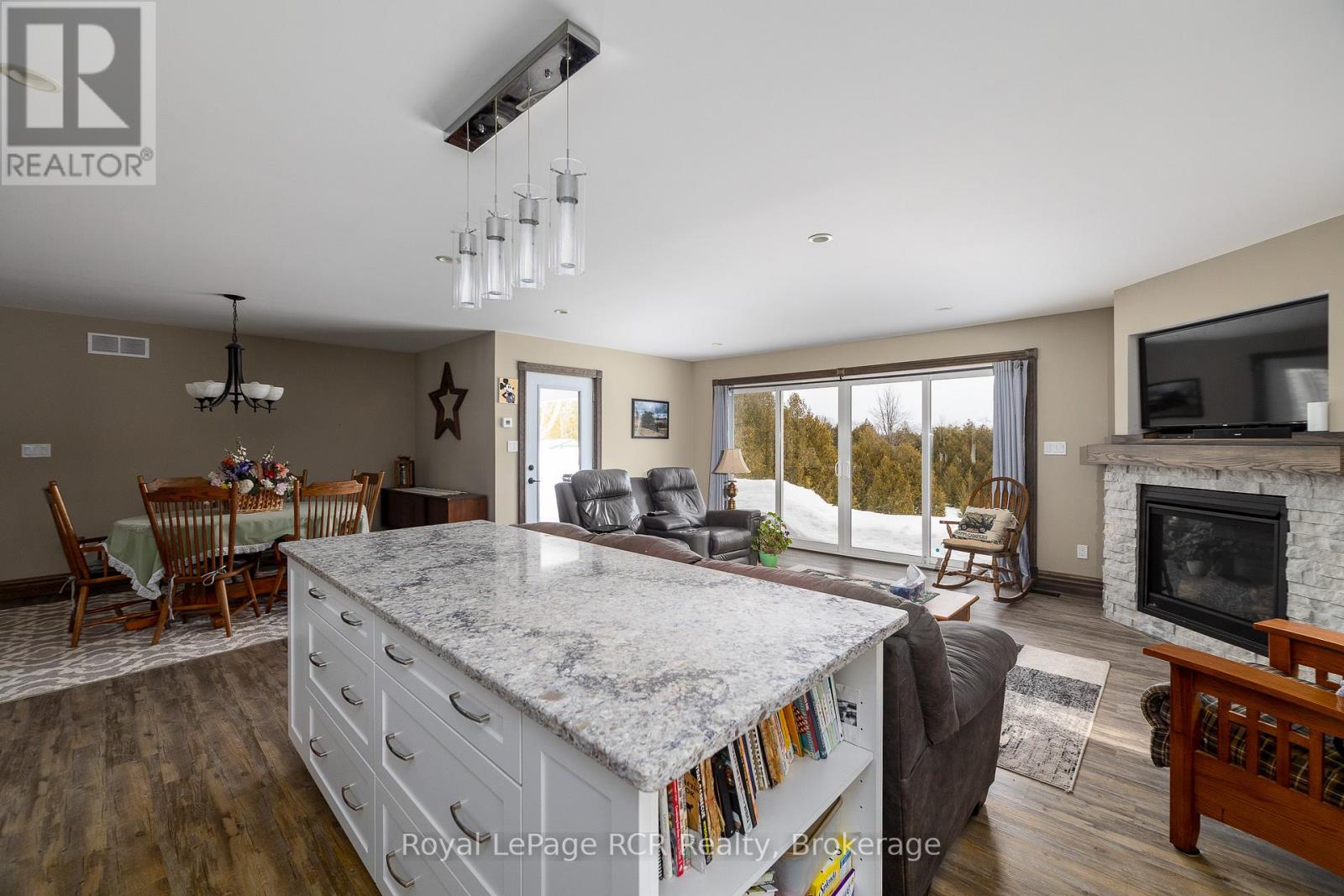 109 Highland Drive, West Grey, Ontario N0C 1H0 - Photo 15 - X12862858
