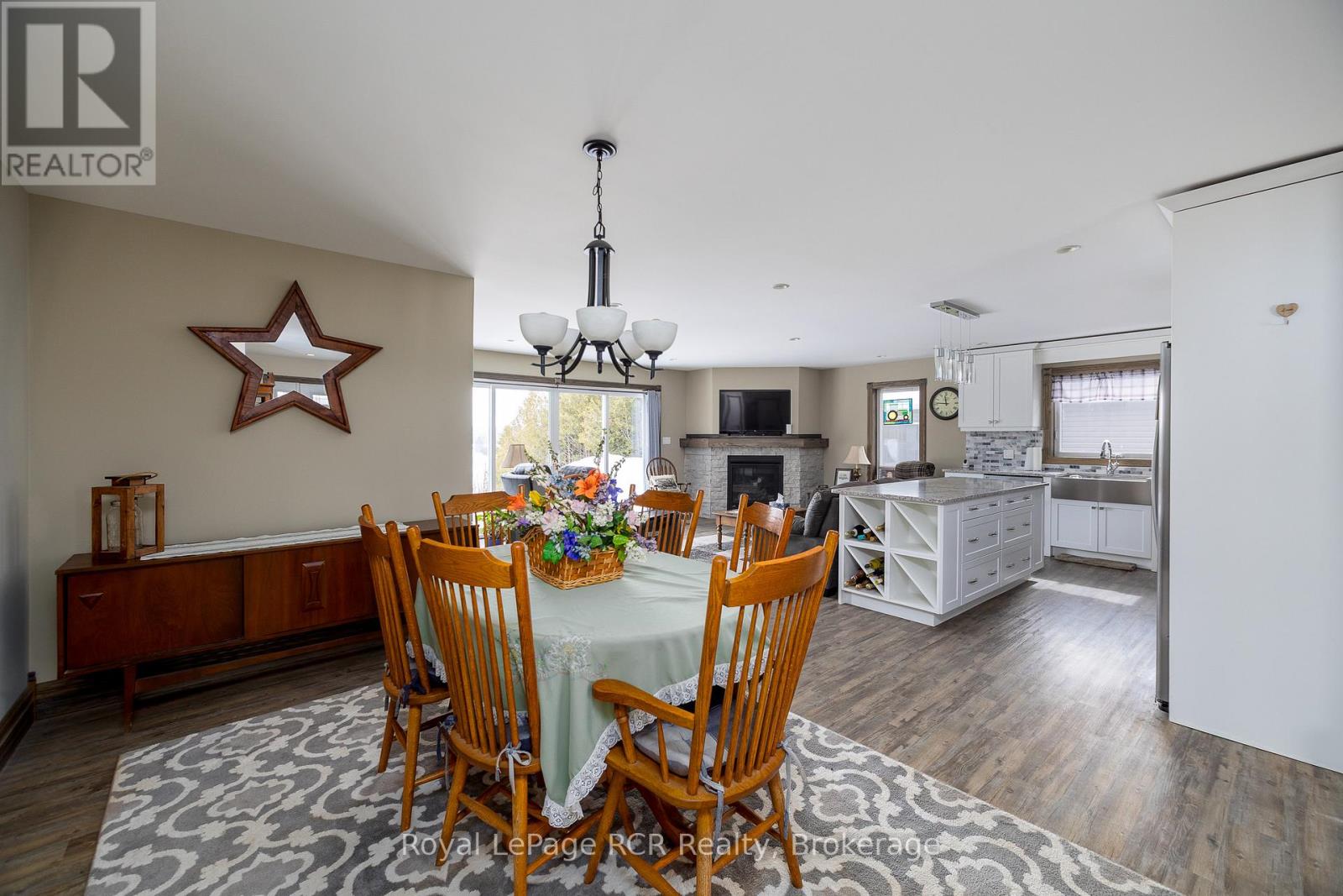 109 Highland Drive, West Grey, Ontario N0C 1H0 - Photo 7 - X12862858