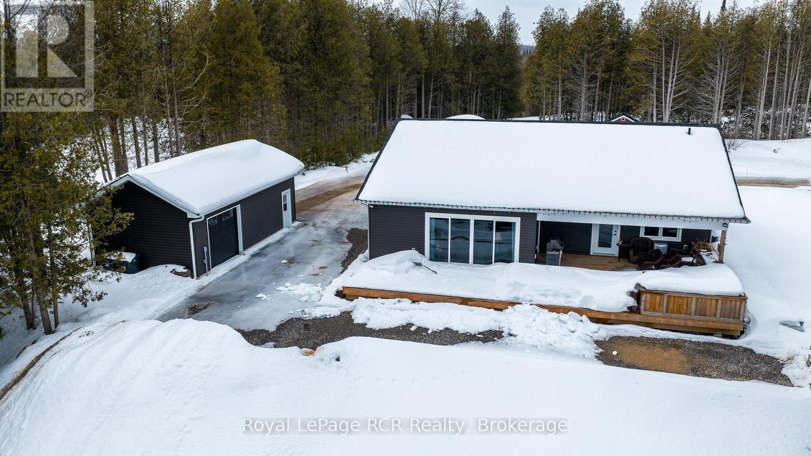 109 Highland Drive, West Grey, Ontario N0C 1H0 - Photo 38 - X12862858