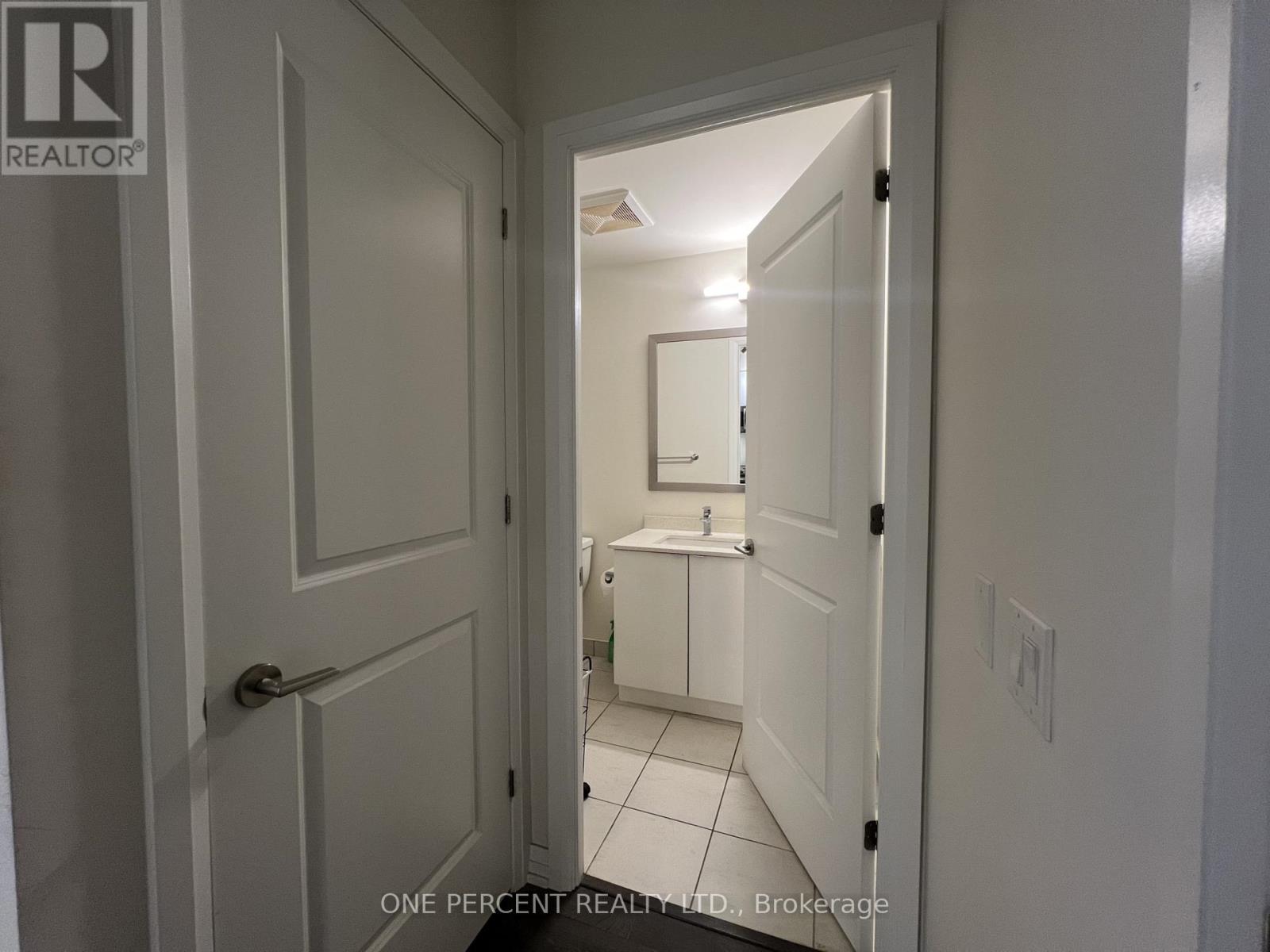 819 - 50 Thomas Riley Road, Toronto, Ontario  M9B 0C1 - Photo 10 - W13114988