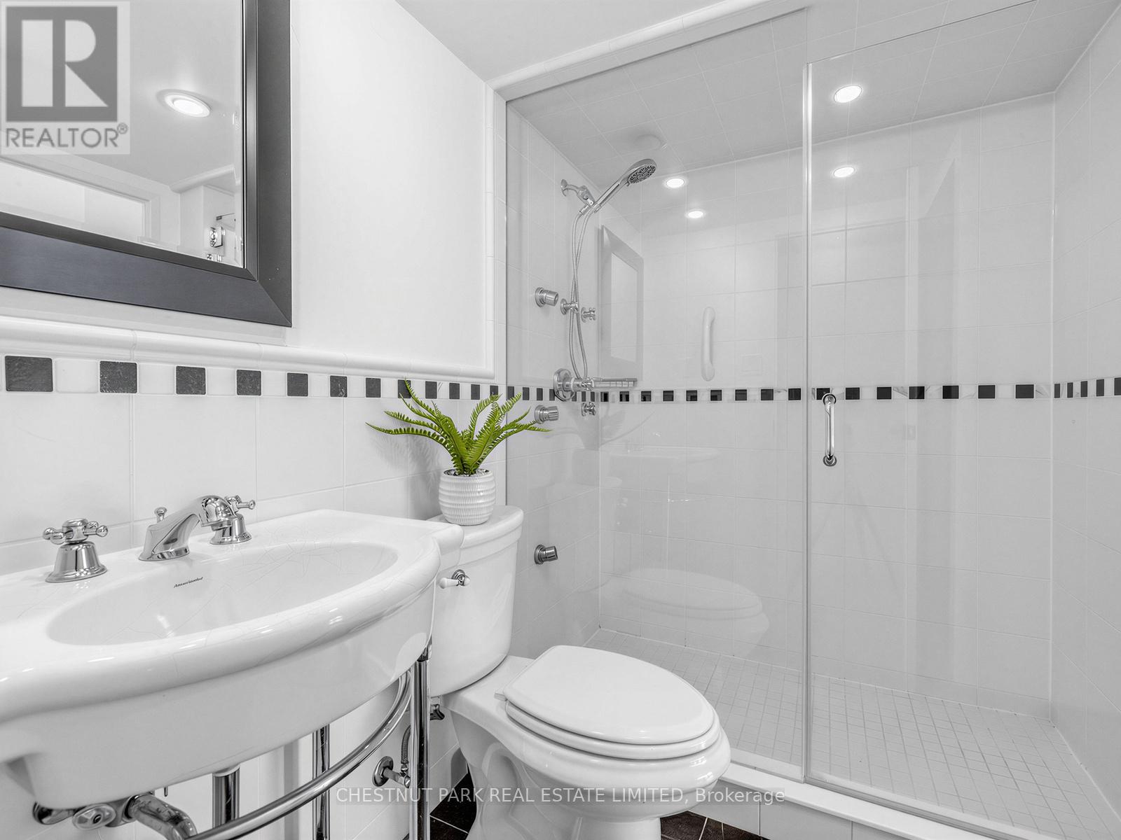 202 - 2545 Bloor Street W, Toronto, Ontario  M6S 1S1 - Photo 30 - W13115064