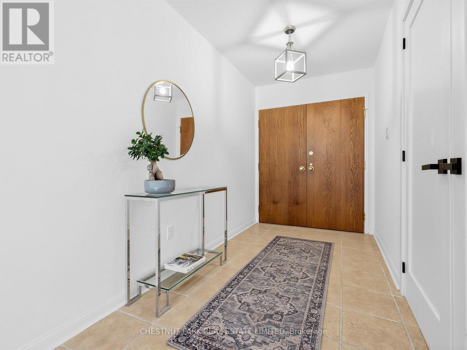 202 - 2545 Bloor Street W, Toronto, Ontario  M6S 1S1 - Photo 4 - W13115064