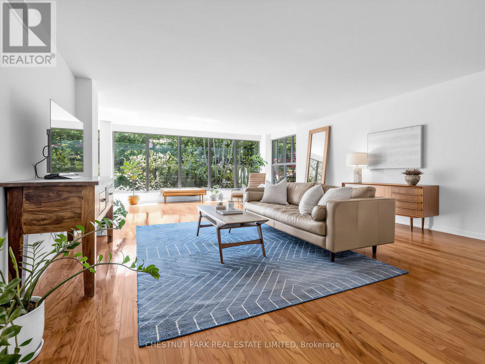 202 - 2545 Bloor Street W, Toronto, Ontario  M6S 1S1 - Photo 6 - W13115064