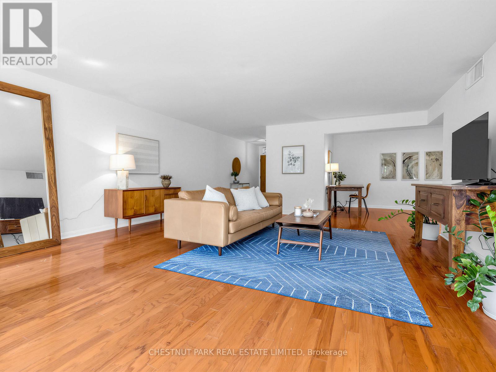202 - 2545 Bloor Street W, Toronto, Ontario  M6S 1S1 - Photo 7 - W13115064