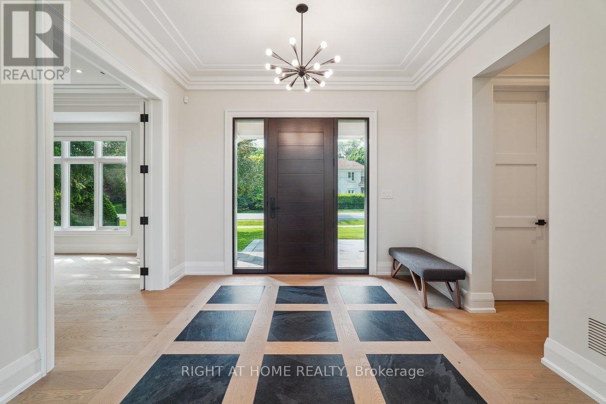 1260 Braeside Drive, Oakville, Ontario  L6J 2A4 - Photo 4 - W13115110